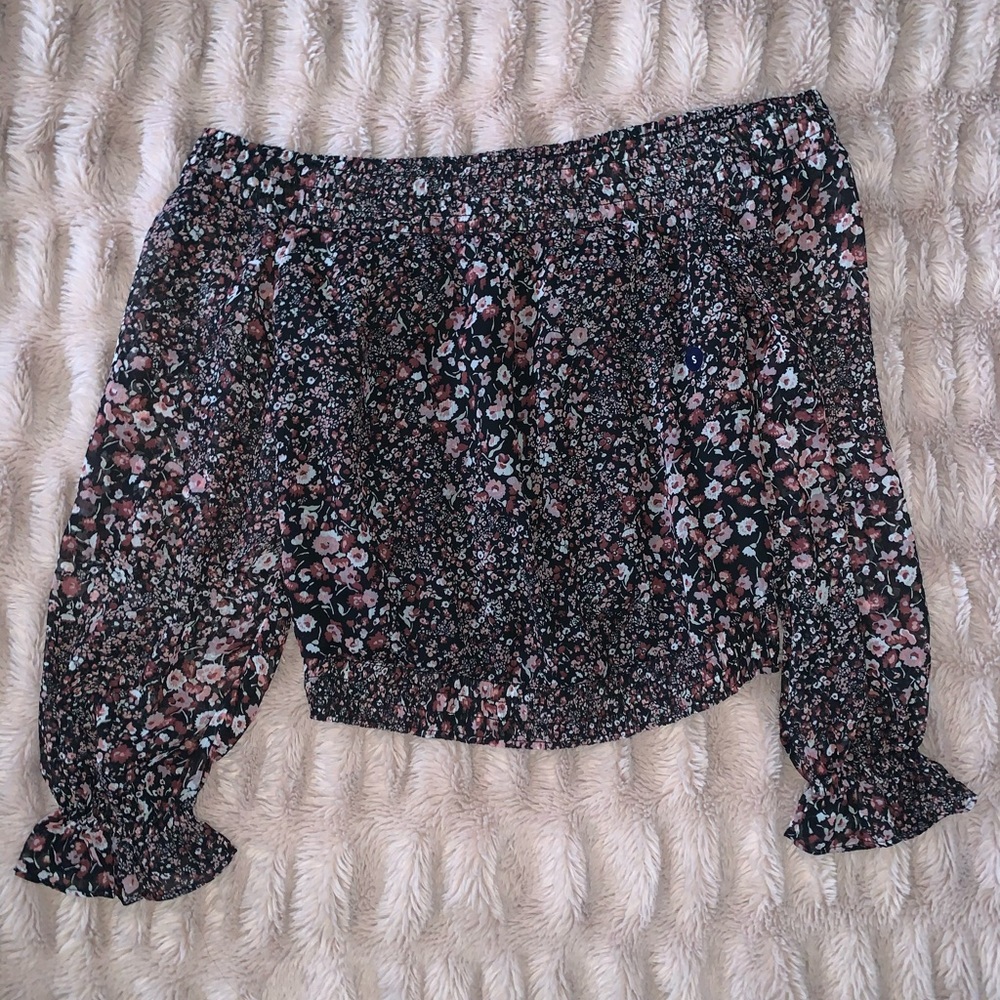 Abercrombie & Fitch Off the Shoulder blouse